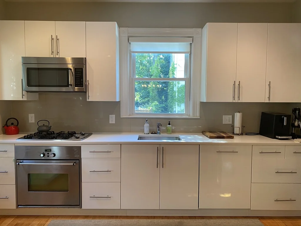 2 bed, 1 bath apartment for rent at 6 Fourth Street Pl Unit 1, East Cambridge — photo 3 of 23