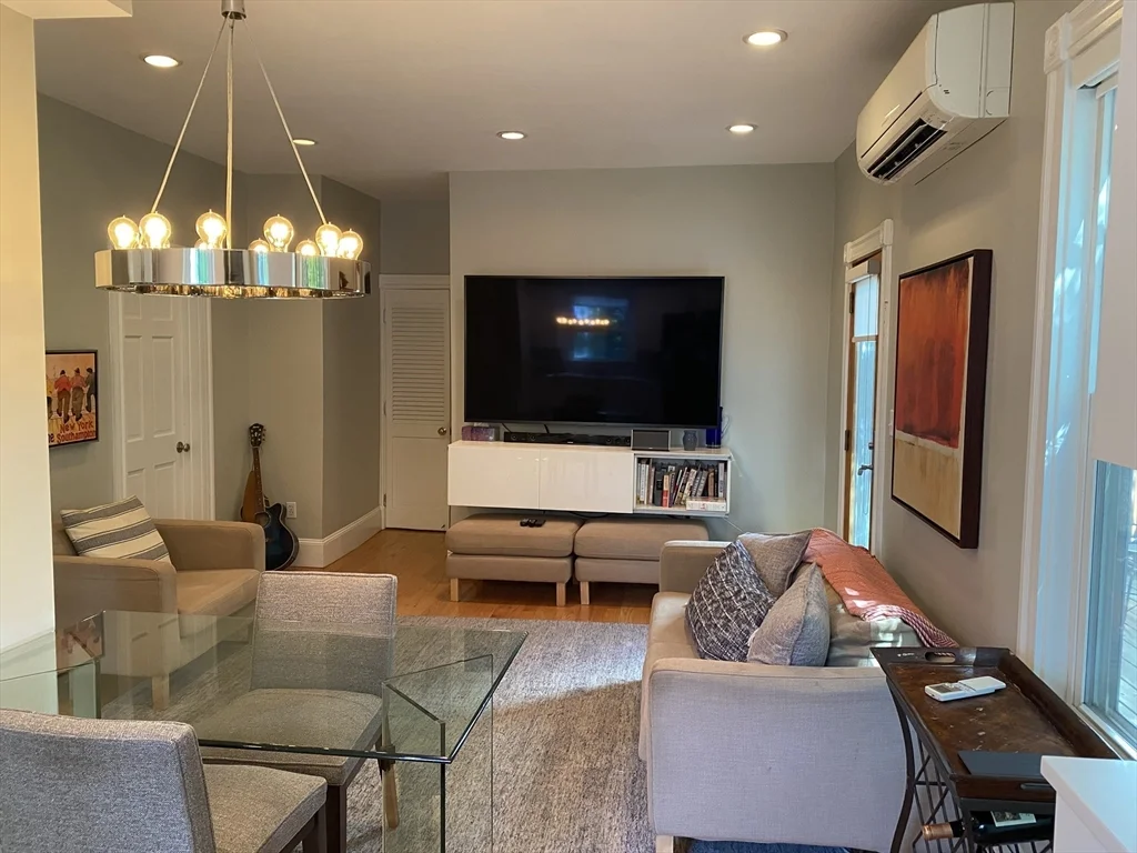 2 bed, 1 bath apartment for rent at 6 Fourth Street Pl Unit 1, East Cambridge — photo 6 of 23