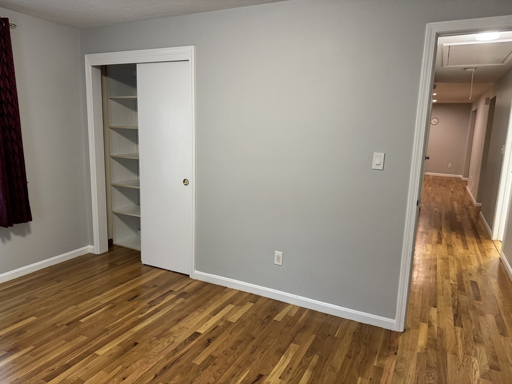 3 bed, 2 bath apartment for rent at 6 Fox Hill Rd, Ashland — photo 8 of 18