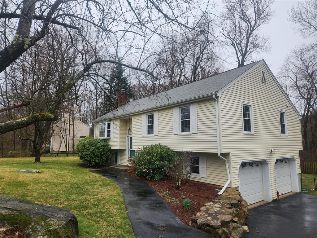 3 bed, 2 bath apartment for rent at 6 Fox Hill Rd, Ashland — photo 2 of 18