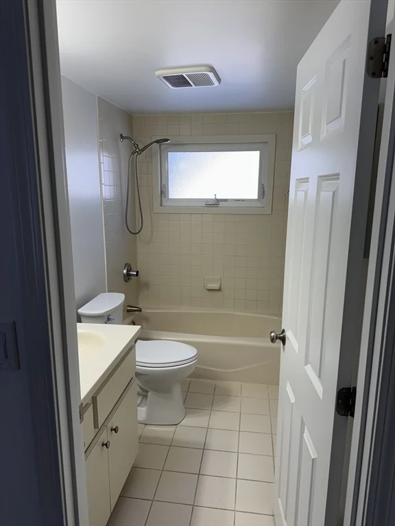 2 bed, 1 bath apartment for rent at 6 Franzone Dr Unit B, Bradford — photo 5 of 15