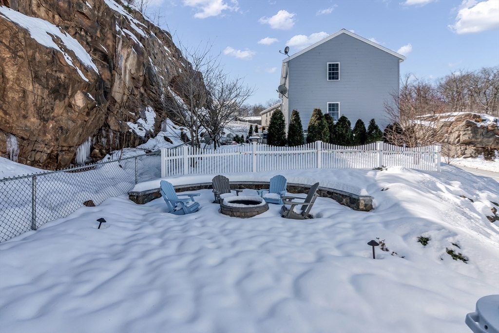 3 bed, 2 bath apartment for rent at 6 Gedney Dr, Peabody — photo 32 of 35