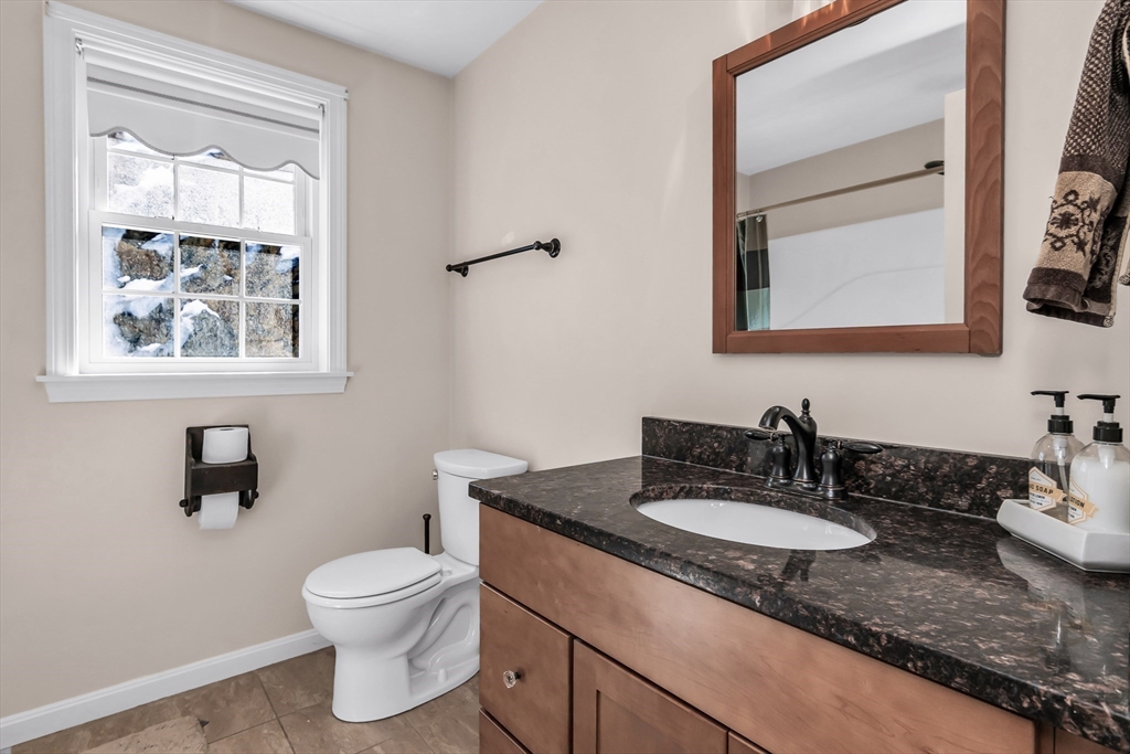 3 bed, 2 bath apartment for rent at 6 Gedney Dr, Peabody — photo 11 of 35