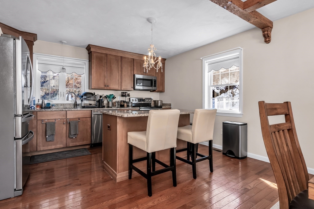 3 bed, 2 bath apartment for rent at 6 Gedney Dr, Peabody — photo 8 of 35