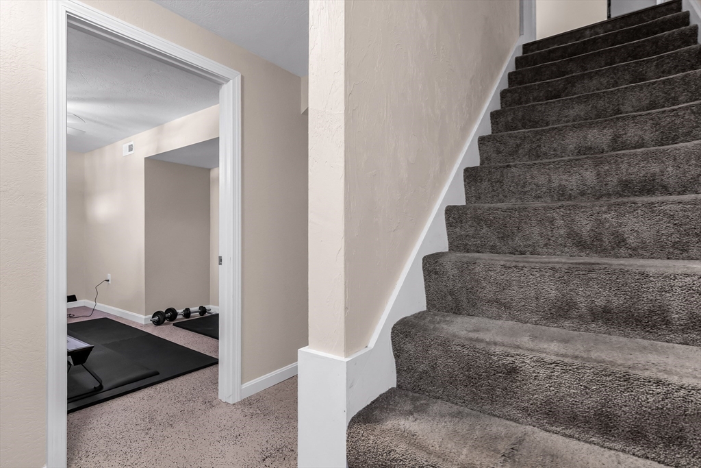 3 bed, 2 bath apartment for rent at 6 Gedney Dr, Peabody — photo 25 of 35
