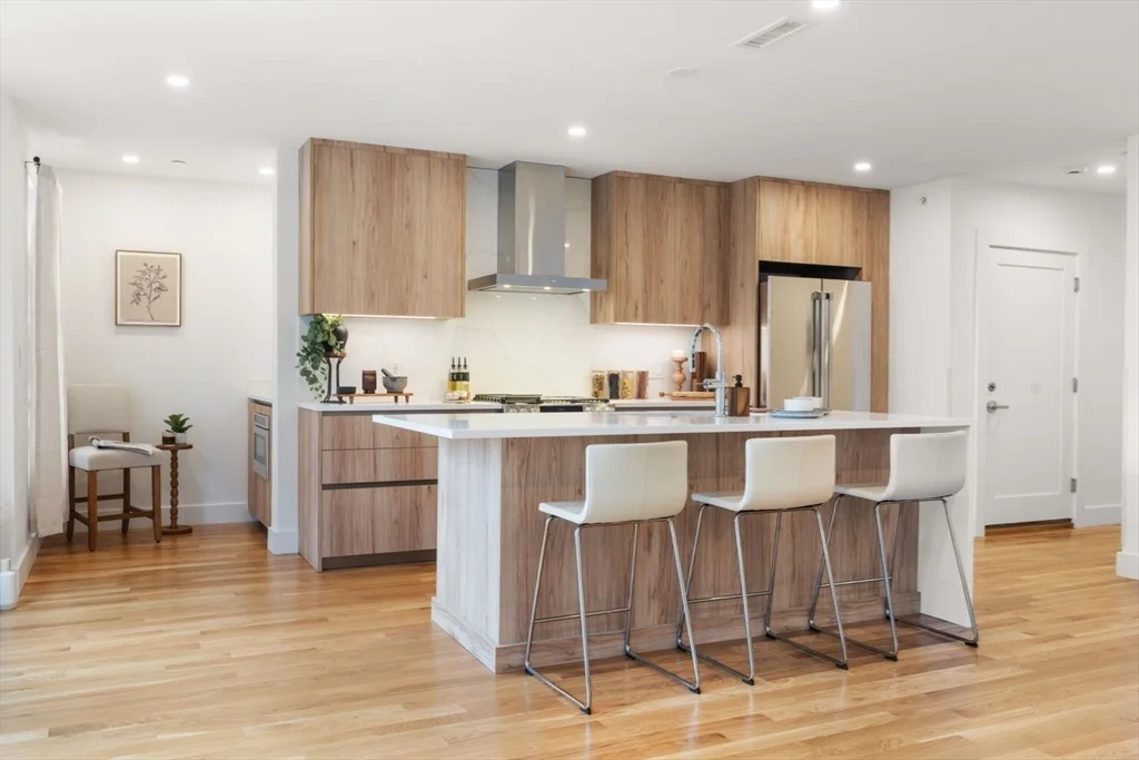 2 bed, 2 bath apartment for rent at 6 Gen Devine Way Unit 1, South Boston — photo 4 of 36