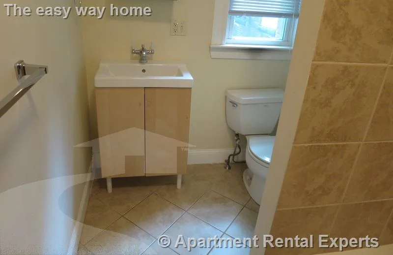2 bed, 2 bath apartment for rent at 6 Giles Park Unit 2, Union Square — photo 9 of 12