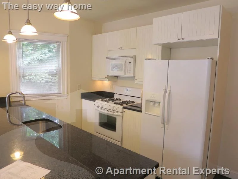 2 bed, 2 bath apartment for rent at 6 Giles Park Unit 2, Union Square — photo 6 of 12