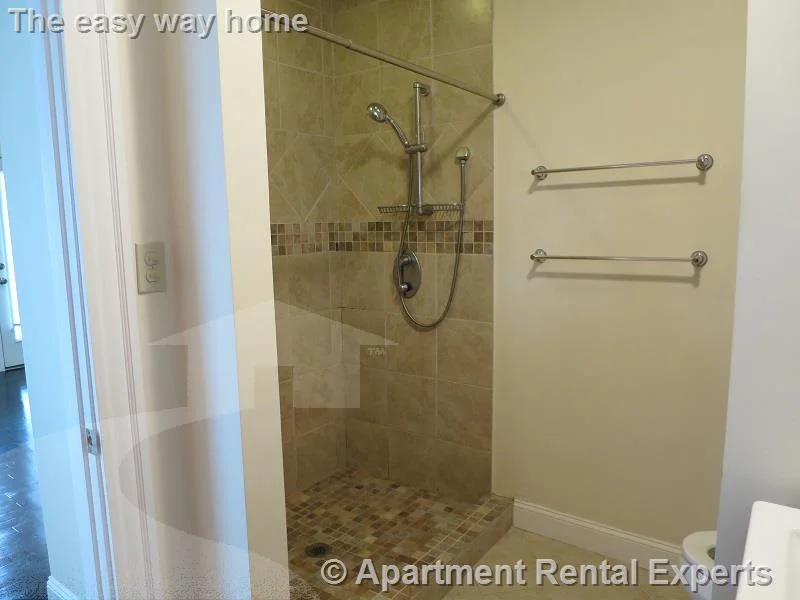 2 bed, 2 bath apartment for rent at 6 Giles Park Unit 2, Union Square — photo 11 of 12
