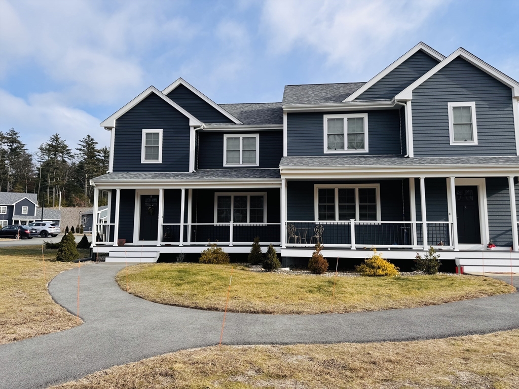 3 bed, 2 bath apartment for rent at 6 Glacier Path Unit 6, Middleboro — photo 2 of 20
