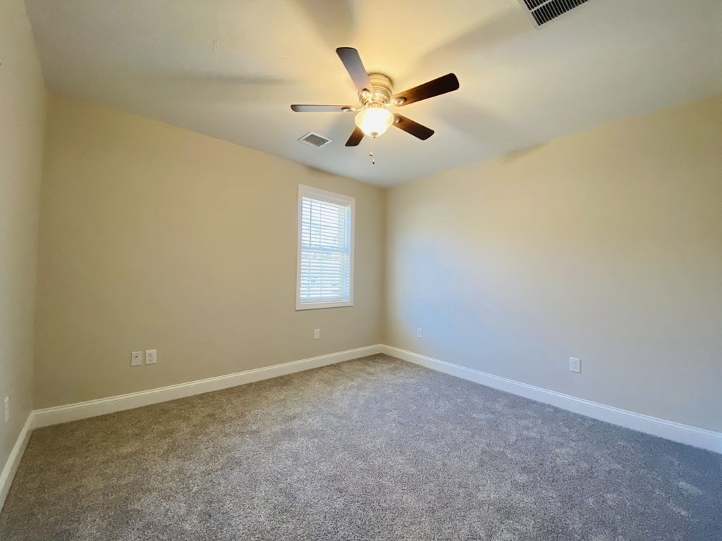 3 bed, 2 bath apartment for rent at 6 Glacier Path Unit 6, Middleboro — photo 13 of 20