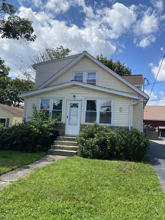 2 bed, 1 bath apartment for rent at 6 Gleason Rd Unit 1, Shrewsbury