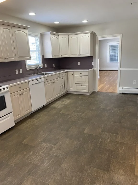 2 bed, 1 bath apartment for rent at 6 Gleason Rd Unit 1, Shrewsbury — photo 3 of 16