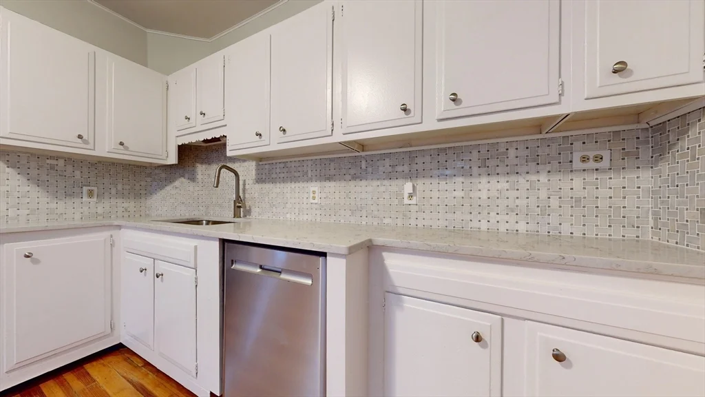 2 bed, 1 bath apartment for rent at 6 Gould Unit 1, Stoneham — photo 11 of 13