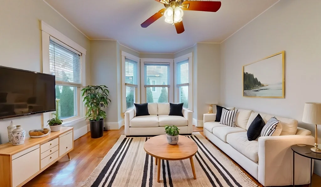 2 bed, 1 bath apartment for rent at 6 Gould Unit 1, Stoneham — photo 1 of 13