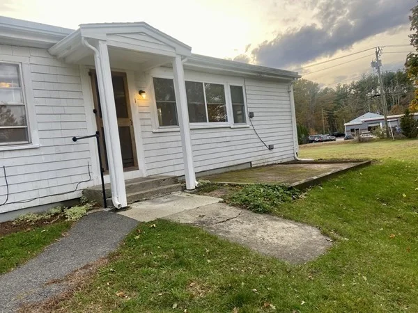 2 bed, 1 bath apartment for rent at 6 Green St Unit 1, Carver