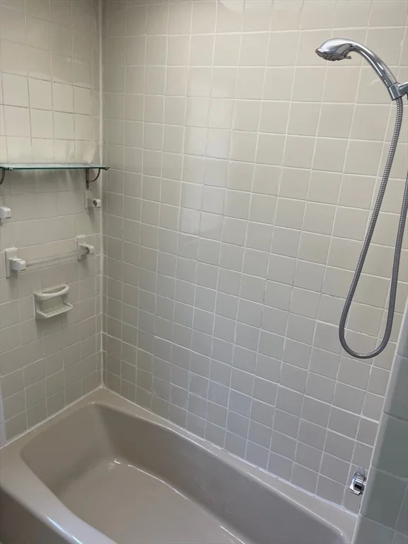 3 bed, 1 bath apartment for rent at 6 Hadwen Ln Unit 1, Worcester — photo 32 of 38