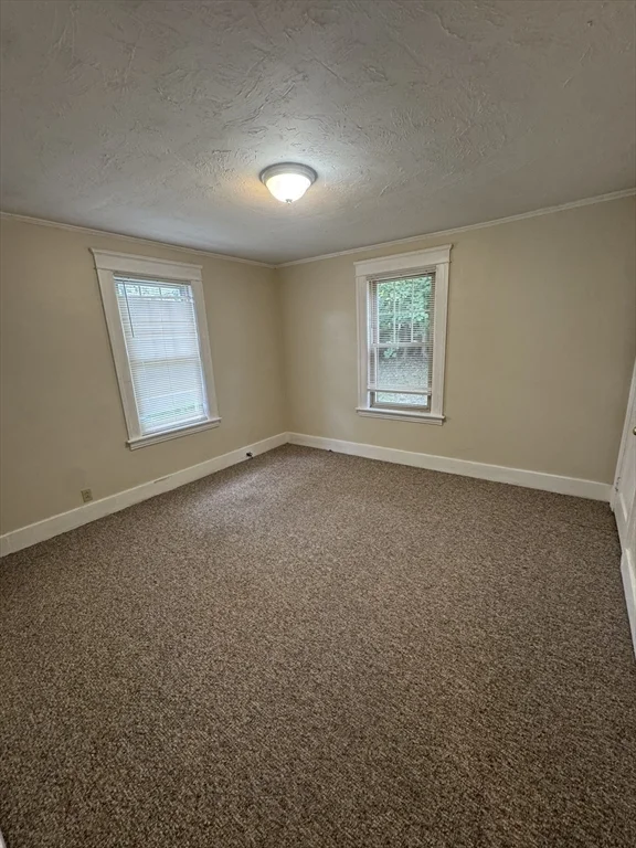 3 bed, 1 bath apartment for rent at 6 Hadwen Ln Unit 1, Worcester — photo 33 of 38