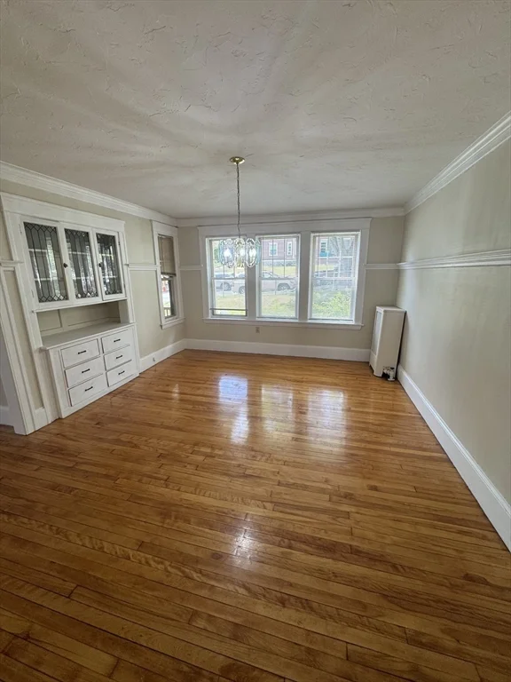 3 bed, 1 bath apartment for rent at 6 Hadwen Ln Unit 1, Worcester — photo 15 of 38