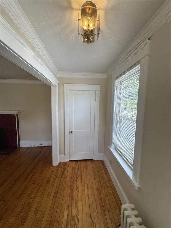3 bed, 1 bath apartment for rent at 6 Hadwen Ln Unit 1, Worcester — photo 5 of 38