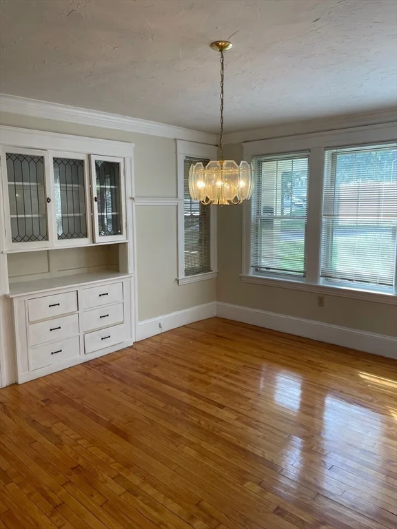 3 bed, 1 bath apartment for rent at 6 Hadwen Ln Unit 1, Worcester — photo 12 of 38