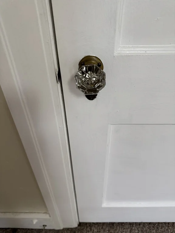3 bed, 1 bath apartment for rent at 6 Hadwen Ln Unit 1, Worcester — photo 35 of 38
