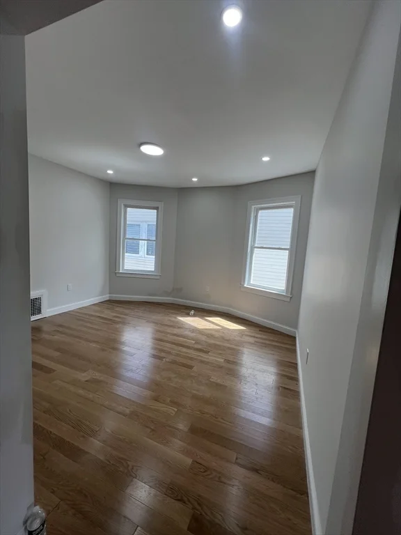 3 bed, 1 bath apartment for rent at 6 Hallam St Unit 1, Dorchester — photo 4 of 9