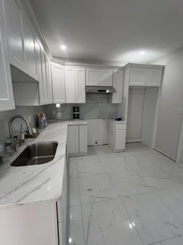 3 bed, 1 bath apartment for rent at 6 Hallam St Unit 1, Dorchester — photo 1 of 9