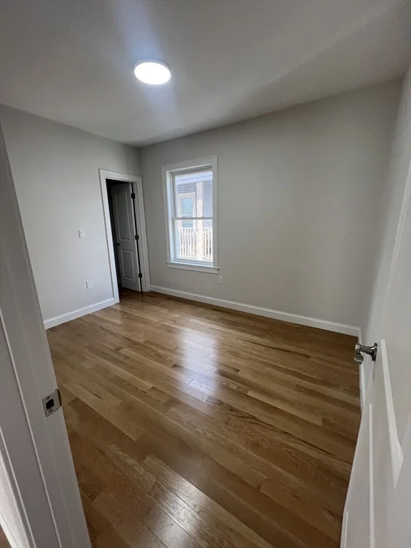 3 bed, 1 bath apartment for rent at 6 Hallam St Unit 1, Dorchester — photo 5 of 9
