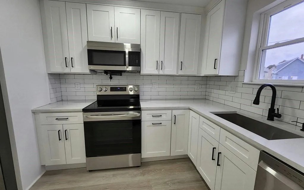 2 bed, 1 bath apartment for rent at 6 Harding Ave Unit 0, West Everett — photo 3 of 15