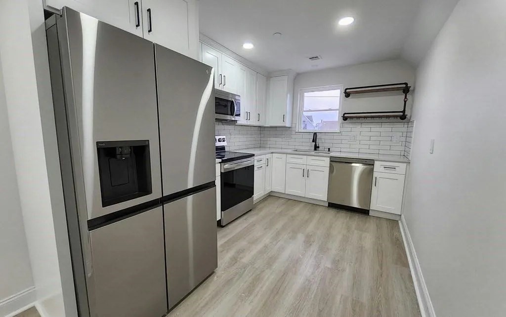 2 bed, 1 bath apartment for rent at 6 Harding Ave Unit 3, West Everett — photo 4 of 15