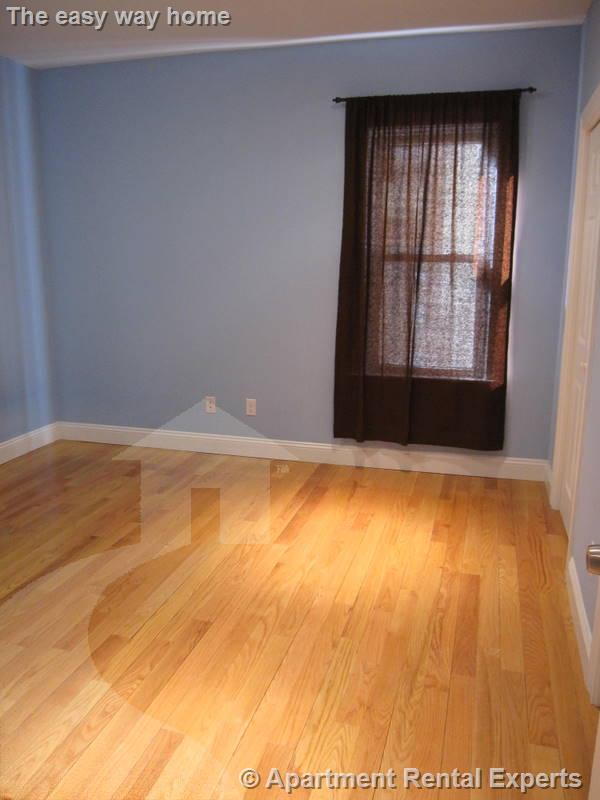 3 bed, 1 bath apartment for rent at 6 Hardwick St Unit 2, Kendall Square — photo 3 of 9