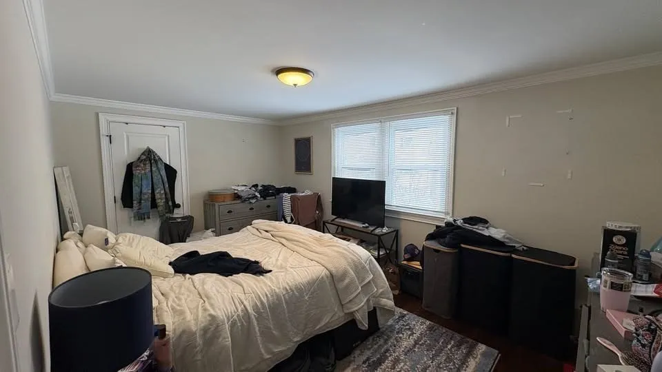 3 bed, 1 bath apartment for rent at 6 Hardwick Ter Unit 0, Brighton — photo 5 of 8