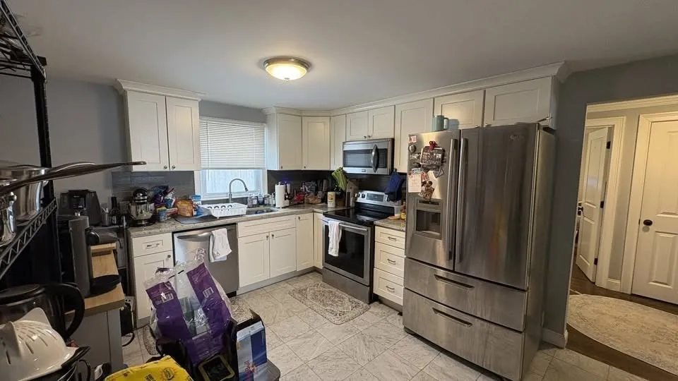 3 bed, 1 bath apartment for rent at 6 Hardwick Ter Unit 0, Brighton — photo 2 of 8