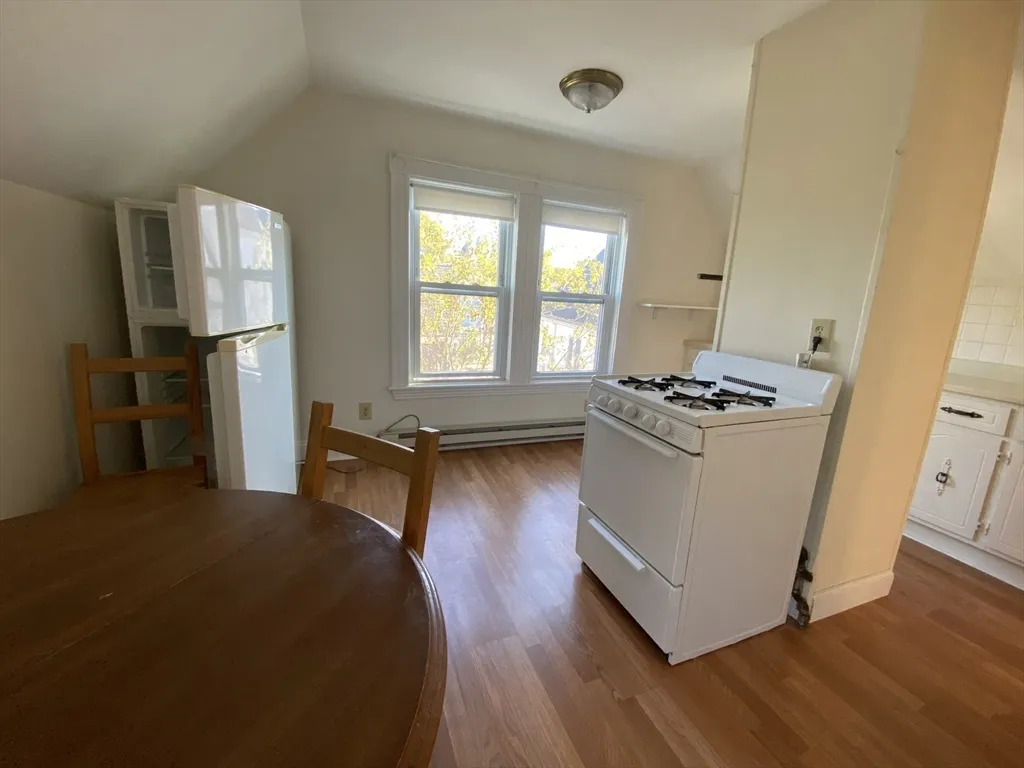 1 bed, 1 bath apartment for rent at 6 Harriet St Unit 3, Brighton — photo 5 of 12