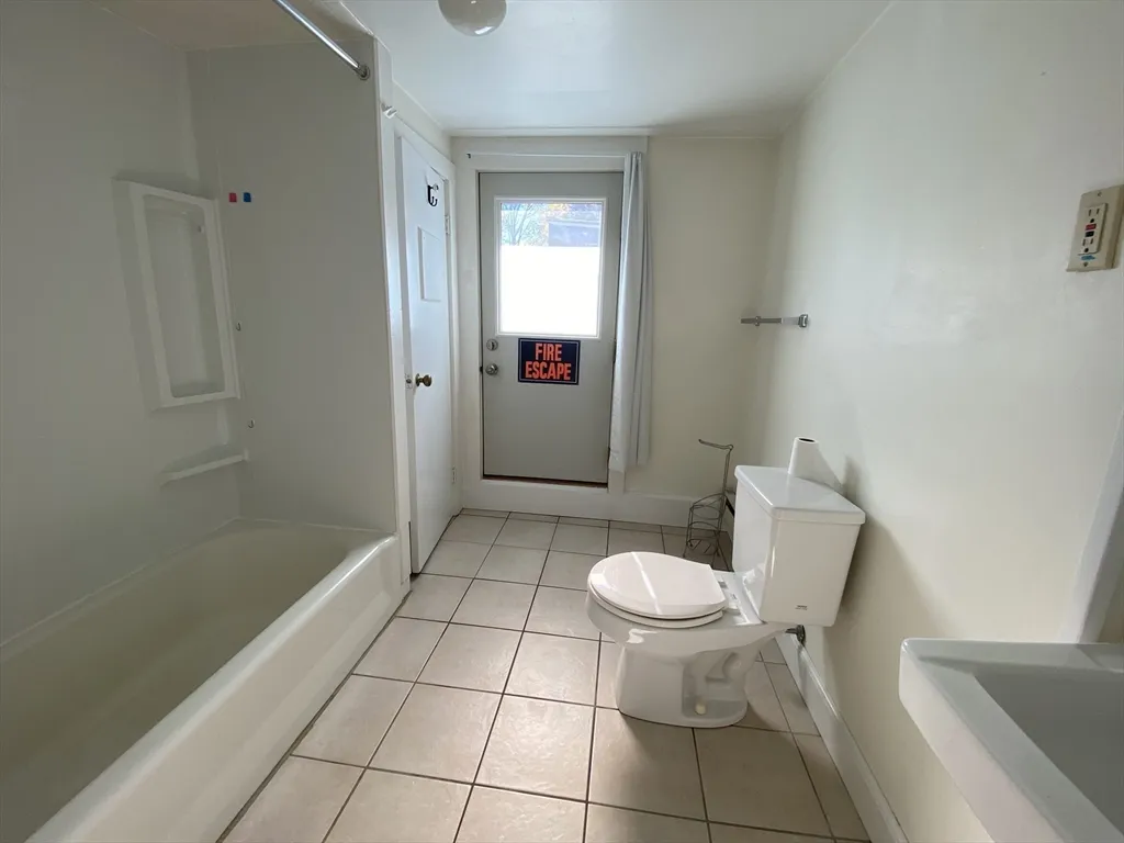 1 bed, 1 bath apartment for rent at 6 Harriet St Unit 3, Brighton — photo 6 of 12