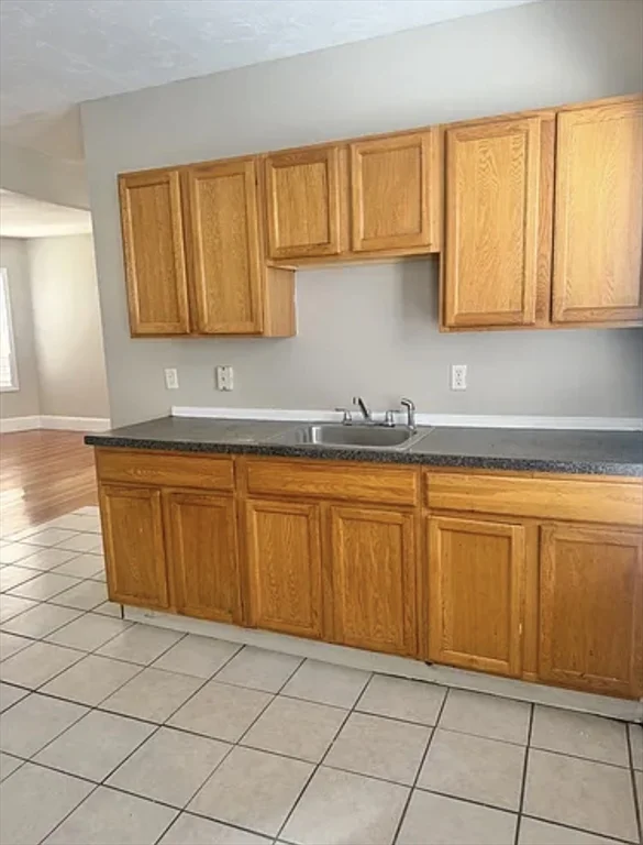 3 bed, 1 bath apartment for rent at 6 Harvard Park Unit 2, Dorchester — photo 4 of 11