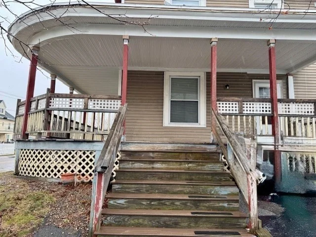 2 bed, 1 bath apartment for rent at 6 Harvard St Unit 1, Lowell — photo 14 of 15