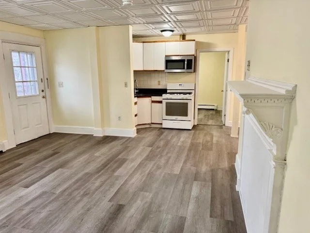 2 bed, 1 bath apartment for rent at 6 Harvard St Unit 1, Lowell — photo 6 of 15
