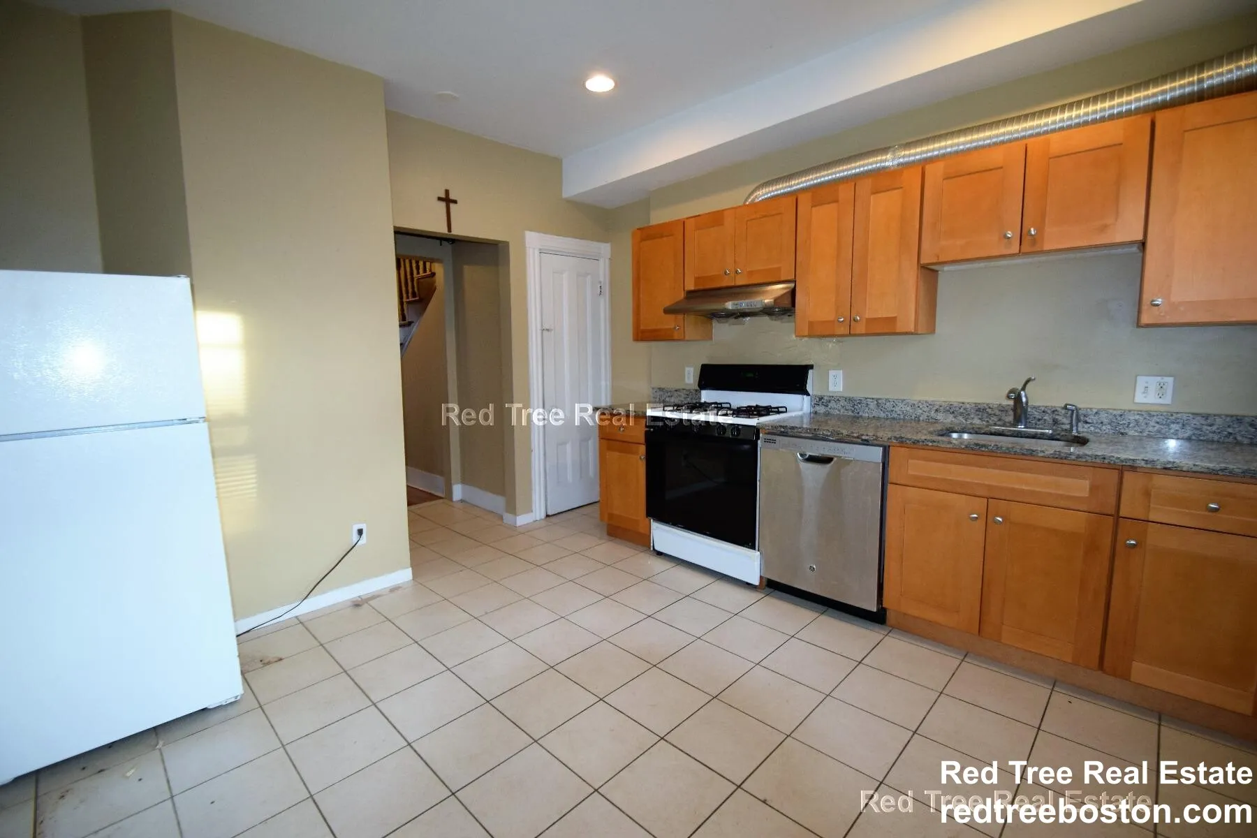 6 bed, 2 bath apartment for rent at 6 Haskell St Unit 1, Allston — photo 1 of 15