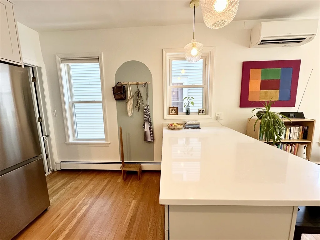 2 bed, 1 bath apartment for rent at 6 Haverford St Unit 2, Jamaica Plain — photo 6 of 23