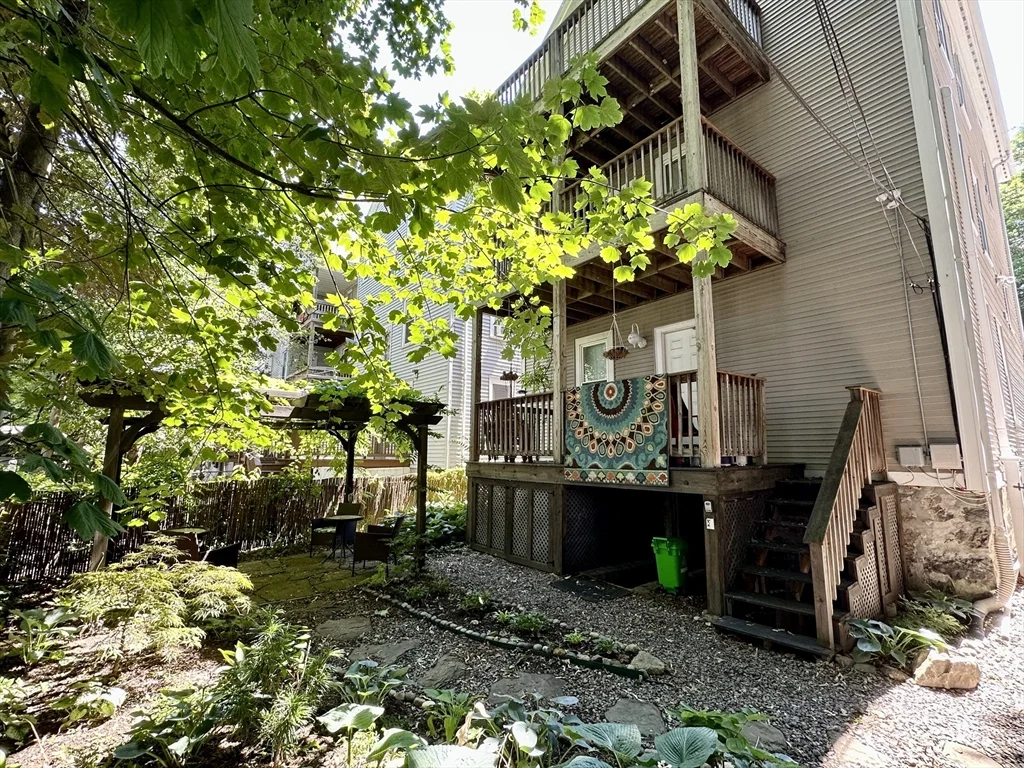2 bed, 1 bath apartment for rent at 6 Haverford St Unit 2, Jamaica Plain — photo 21 of 23