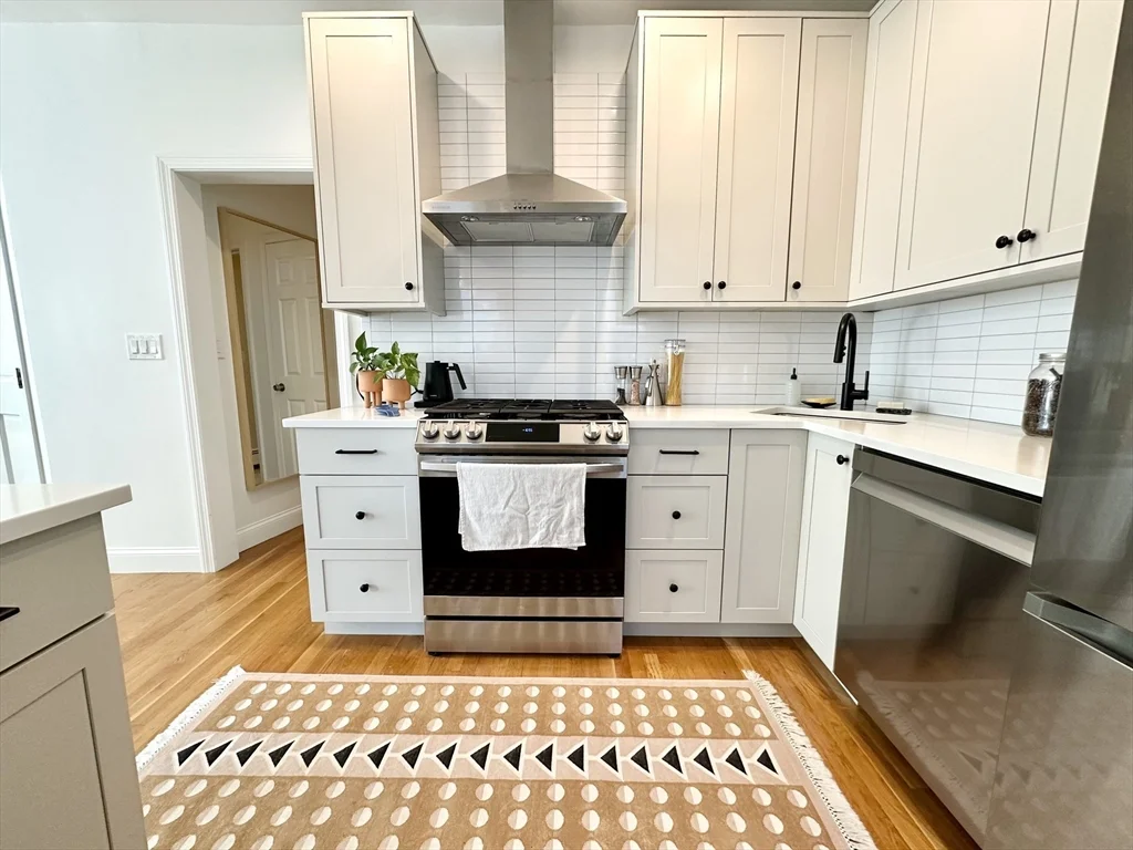2 bed, 1 bath apartment for rent at 6 Haverford St Unit 2, Jamaica Plain — photo 7 of 23