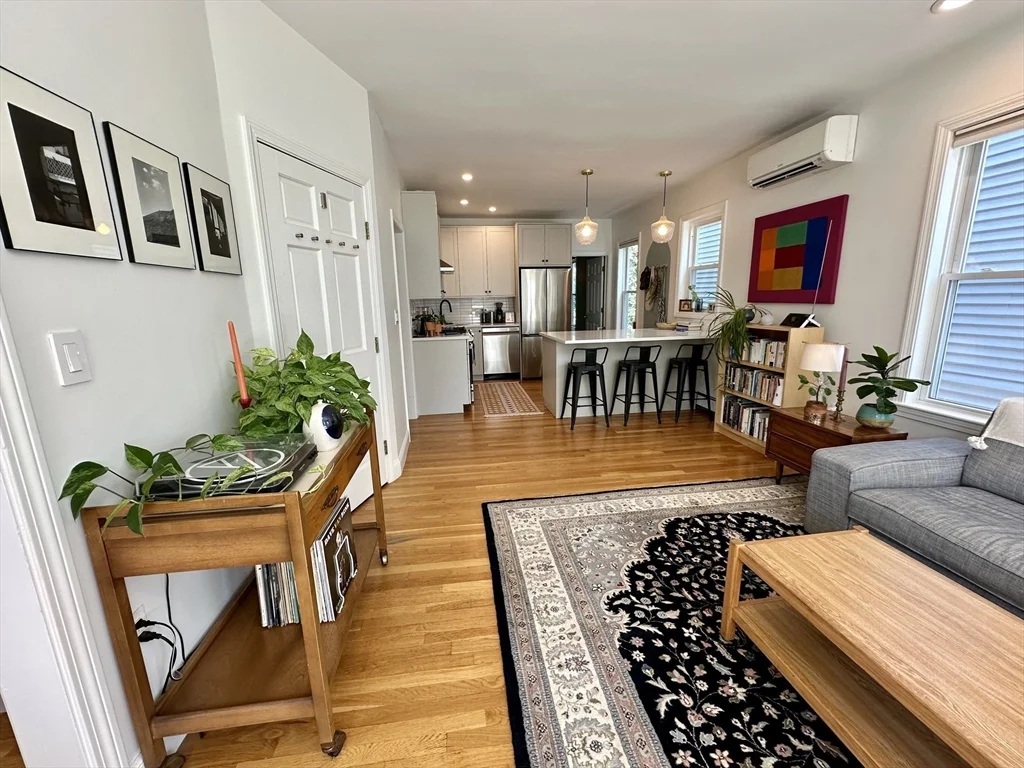 2 bed, 1 bath apartment for rent at 6 Haverford St Unit 2, Jamaica Plain — photo 5 of 23