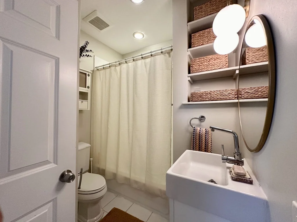 2 bed, 1 bath apartment for rent at 6 Haverford St Unit 2, Jamaica Plain — photo 14 of 23