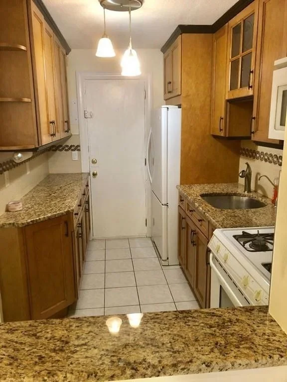 2 bed, 1 bath apartment for rent at 6 Hayes Rd Unit 15, Roslindale — photo 3 of 13
