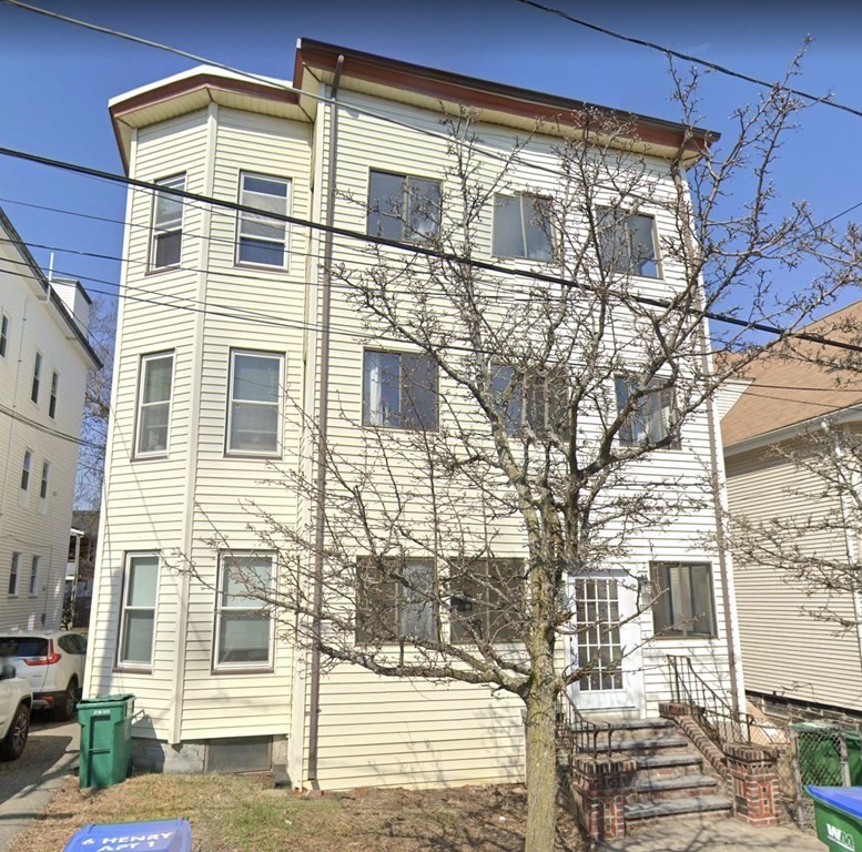 4 bed, 2 bath apartment for rent at 6 Henry St Unit 1, Medford