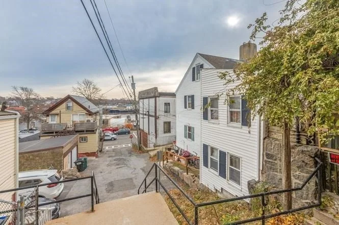 1 bed, 1 bath apartment for rent at 6 Herrick Ct Unit 1, Gloucester — photo 2 of 14