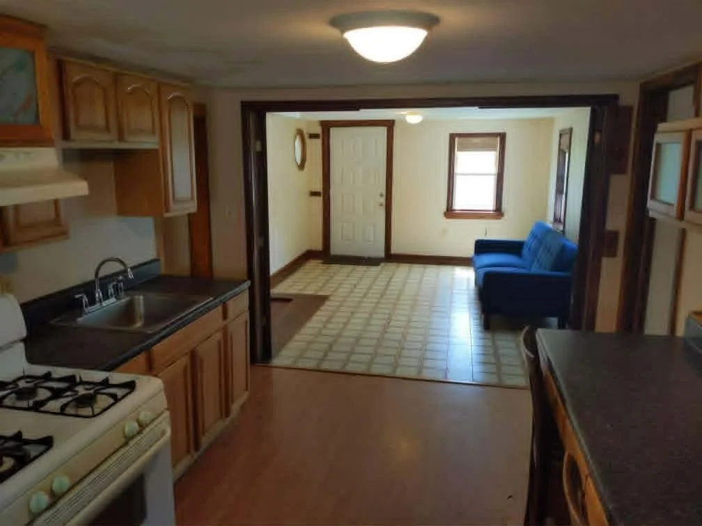 1 bed, 1 bath apartment for rent at 6 Herrick Ct Unit 1, Gloucester — photo 4 of 14