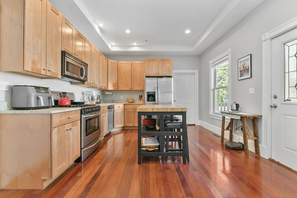 3 bed, 2 bath apartment for rent at 6 Highland Ave Unit 1A, Prospect Hill — photo 4 of 21